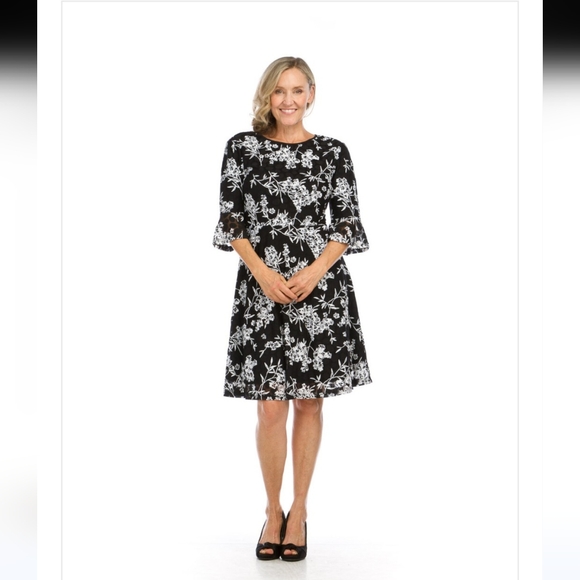 Papillon Dress - Picture 1 of 7